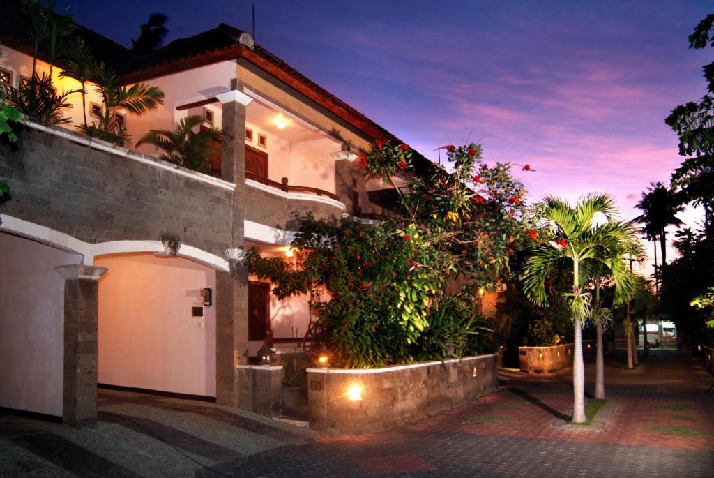 Taman Ayu 212 Hotel Denpasar  Bagian luar foto