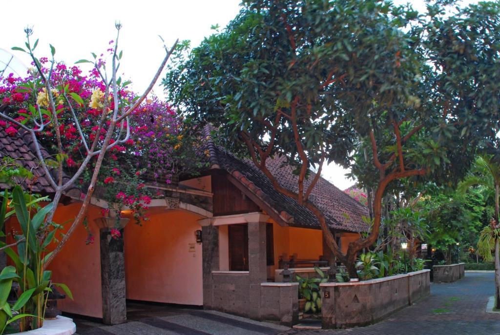 Taman Ayu 212 Hotel Denpasar  Bagian luar foto